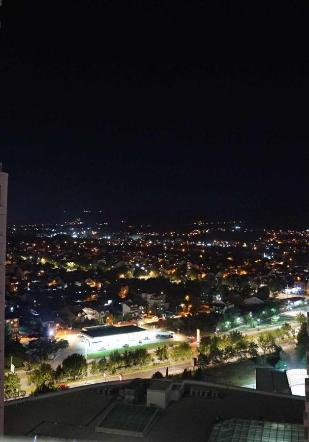 Skopje Sky City 19Th Floor Twin & 12Th Floor & 25Th & 33 Floor Apartments & With Pool & Spa & Gym & Parking Included In Price Екстер'єр фото