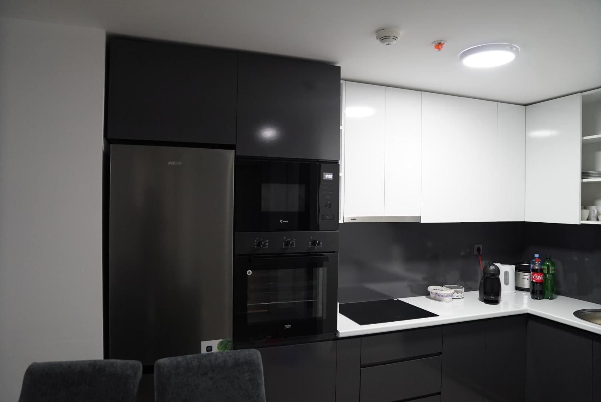Skopje Sky City 19Th Floor Twin & 12Th Floor & 25Th & 33 Floor Apartments & With Pool & Spa & Gym & Parking Included In Price Екстер'єр фото
