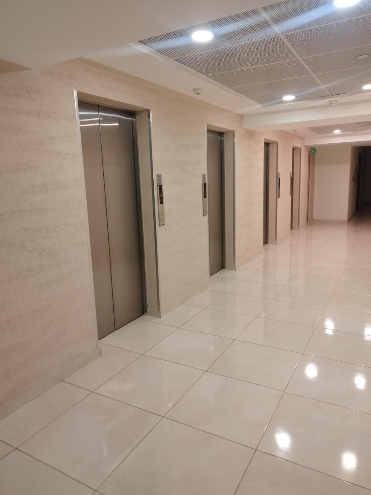Skopje Sky City 19Th Floor Twin & 12Th Floor & 25Th & 33 Floor Apartments & With Pool & Spa & Gym & Parking Included In Price Екстер'єр фото
