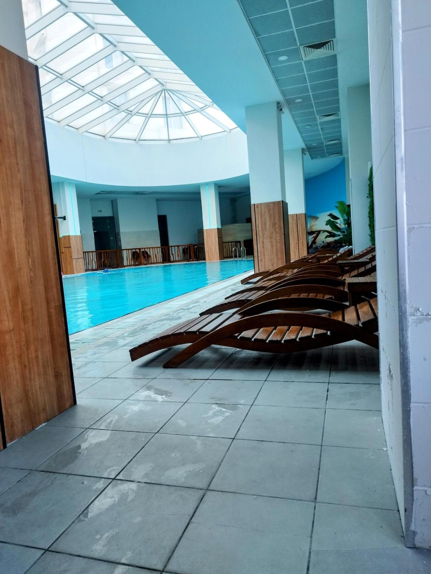 Skopje Sky City 19Th Floor Twin & 12Th Floor & 25Th & 33 Floor Apartments & With Pool & Spa & Gym & Parking Included In Price Екстер'єр фото
