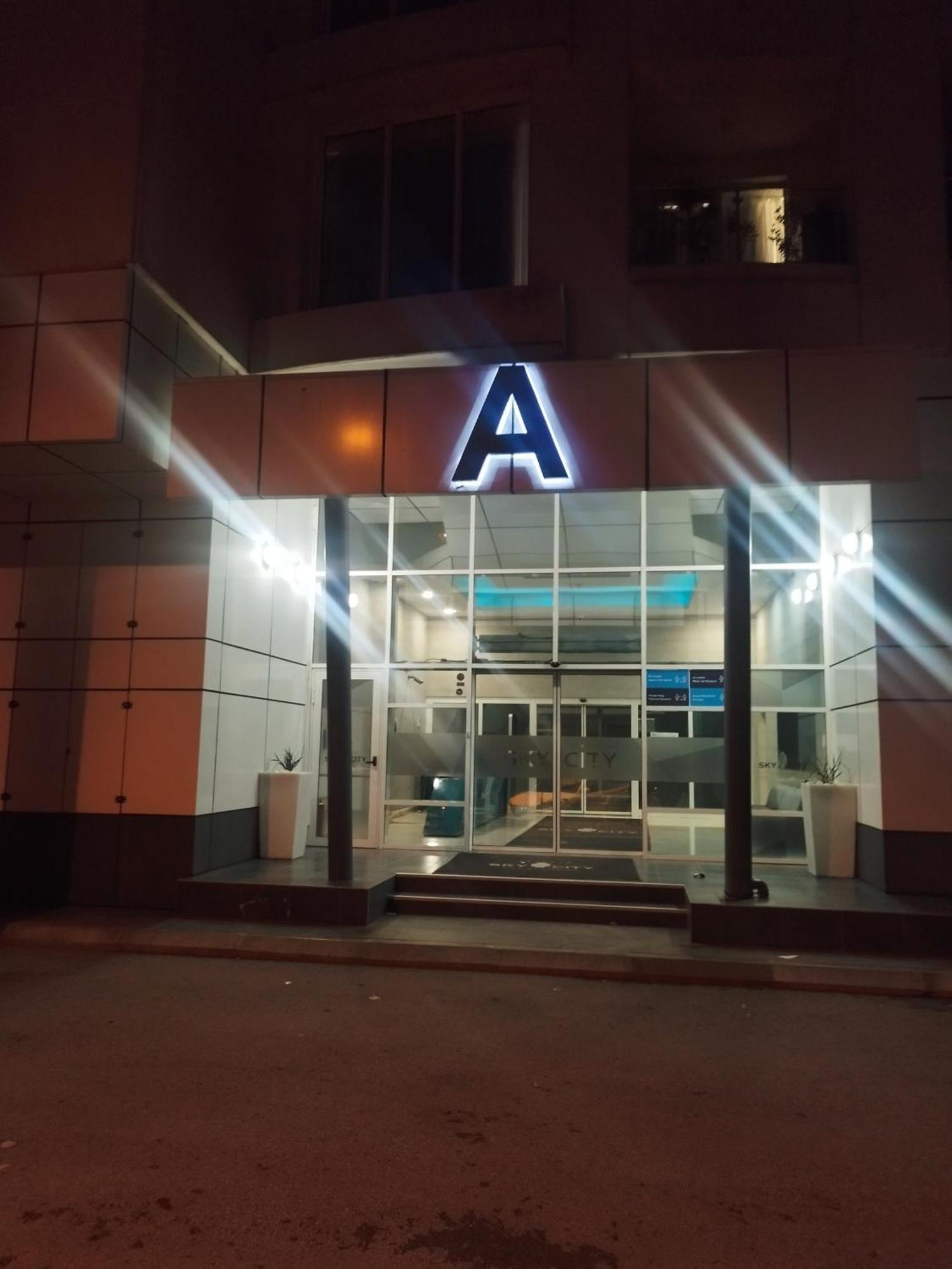 Skopje Sky City 19Th Floor Twin & 12Th Floor & 25Th & 33 Floor Apartments & With Pool & Spa & Gym & Parking Included In Price Екстер'єр фото