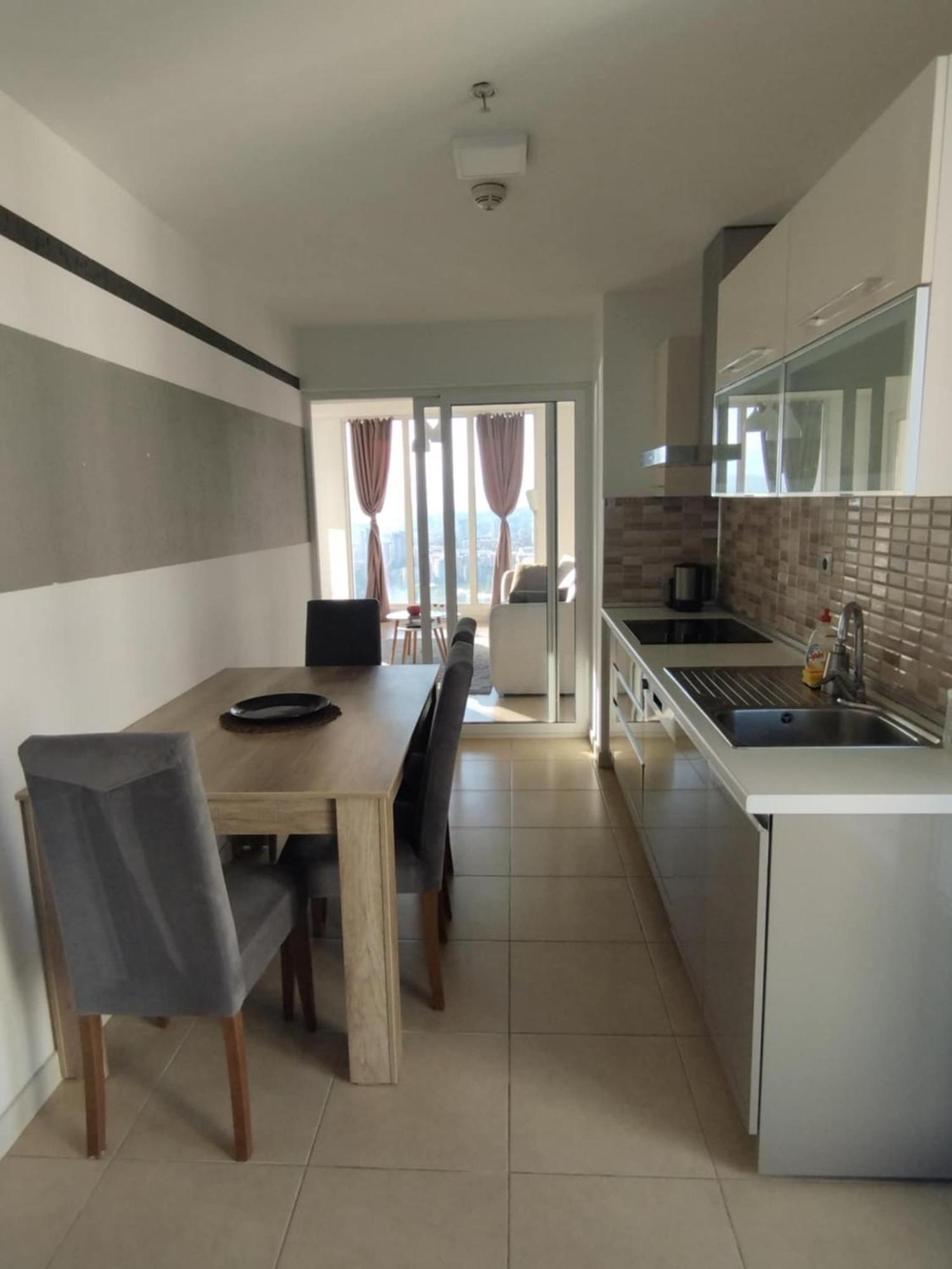 Skopje Sky City 19Th Floor Twin & 12Th Floor & 25Th & 33 Floor Apartments & With Pool & Spa & Gym & Parking Included In Price Екстер'єр фото